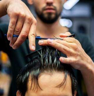 Une Expérience Unique avec Andrey Votinov Coiffeur